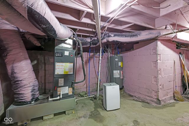 2209 Noble Street, Anderson, IN 46016