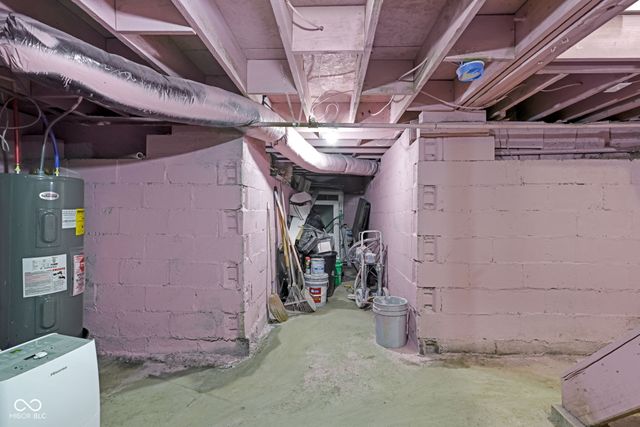 2209 Noble Street, Anderson, IN 46016