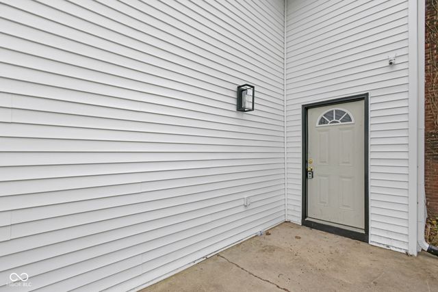 2209 Noble Street, Anderson, IN 46016