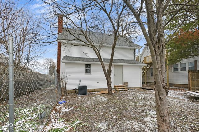 2209 Noble Street, Anderson, IN 46016