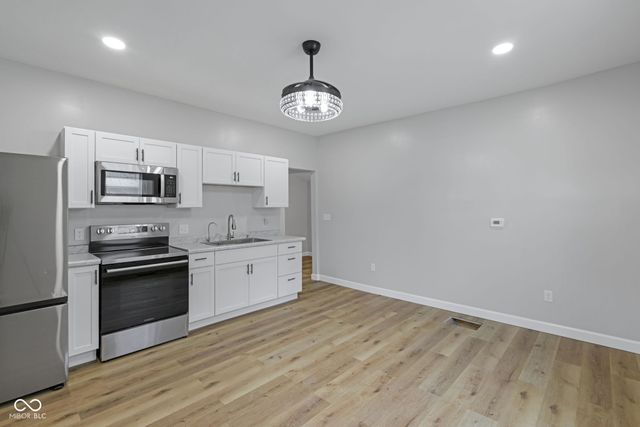 2209 Noble Street, Anderson, IN 46016