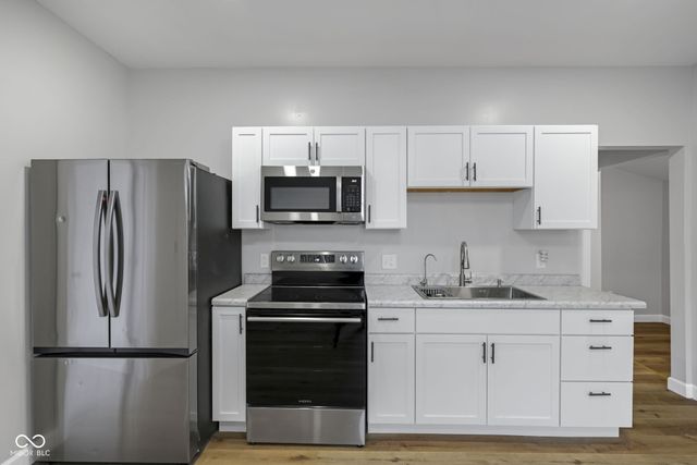 2209 Noble Street, Anderson, IN 46016