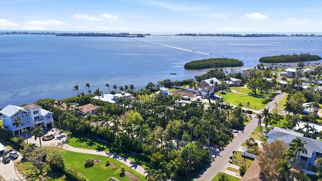 10218 46TH AVENUE W, Bradenton, FL 34210