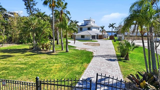 10218 46TH AVENUE W, Bradenton, FL 34210