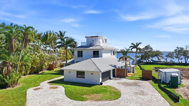 10218 46TH AVENUE W, Bradenton, FL 34210