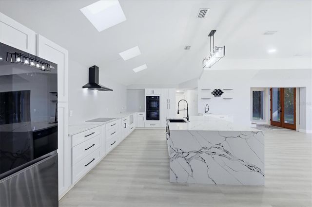 10218 46TH AVENUE W, Bradenton, FL 34210