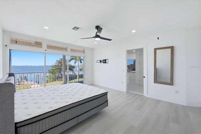 10218 46TH AVENUE W, Bradenton, FL 34210