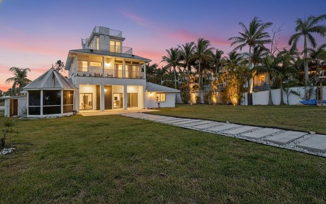 10218 46TH AVENUE W, Bradenton, FL 34210