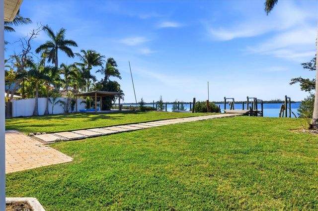 10218 46TH AVENUE W, Bradenton, FL 34210