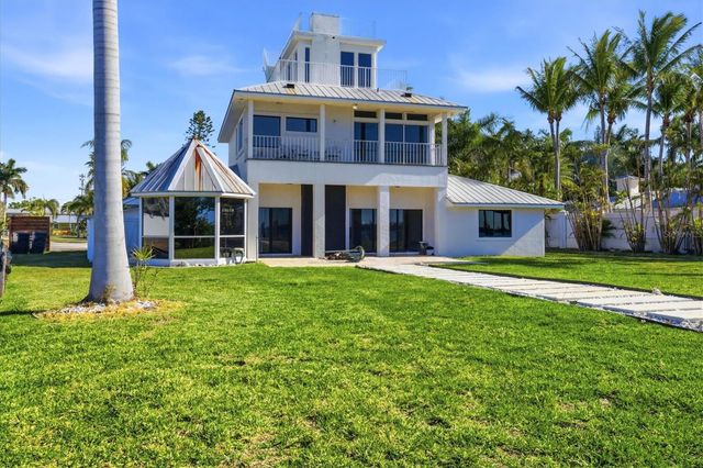 10218 46TH AVENUE W, Bradenton, FL 34210