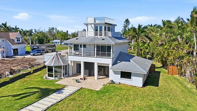 10218 46TH AVENUE W, Bradenton, FL 34210