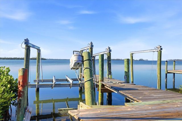 10218 46TH AVENUE W, Bradenton, FL 34210