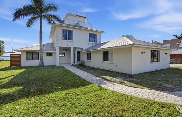 10218 46TH AVENUE W, Bradenton, FL 34210