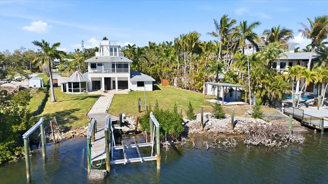 10218 46TH AVENUE W, Bradenton, FL 34210