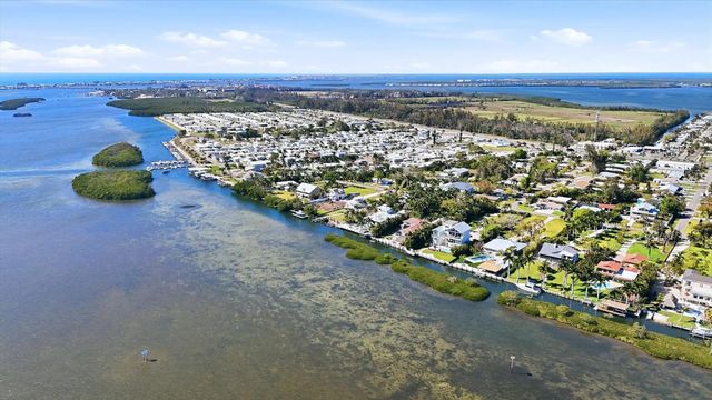 10218 46TH AVENUE W, Bradenton, FL 34210