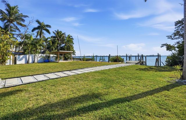 10218 46TH AVENUE W, Bradenton, FL 34210