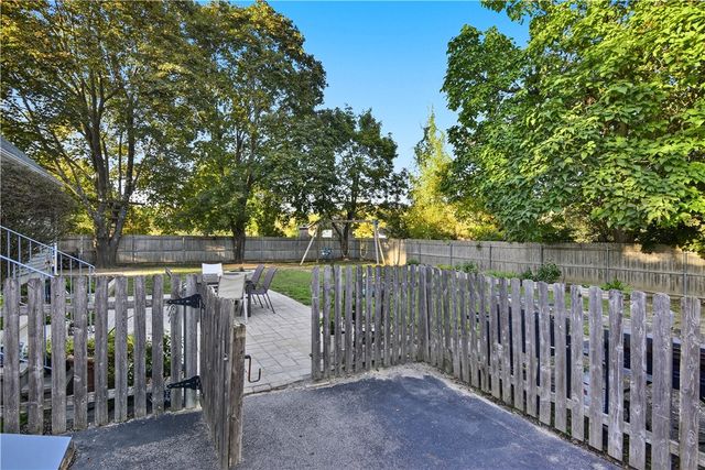 621 Seven Mile Road, Cranston, RI 02831