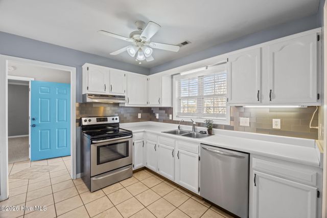 827 Roberts Road, Newport, NC 28570