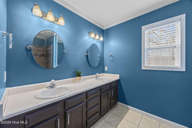 827 Roberts Road, Newport, NC 28570