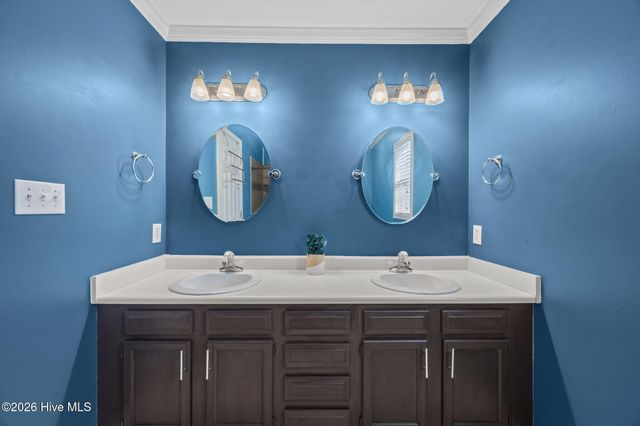 827 Roberts Road, Newport, NC 28570