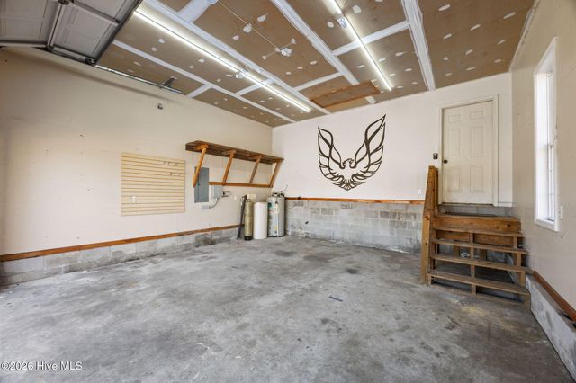 827 Roberts Road, Newport, NC 28570