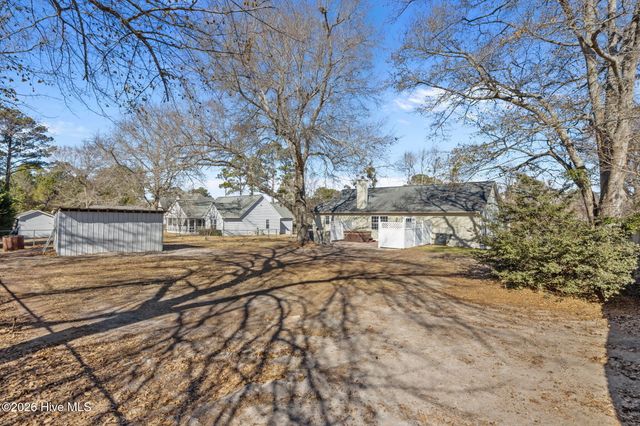 827 Roberts Road, Newport, NC 28570