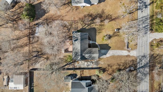 827 Roberts Road, Newport, NC 28570