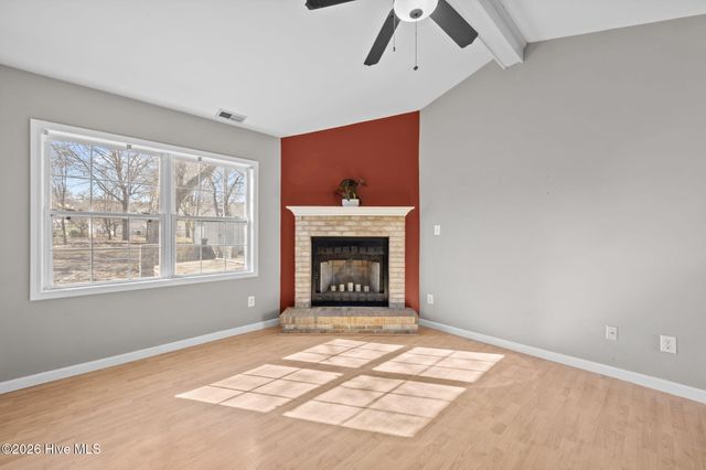 827 Roberts Road, Newport, NC 28570