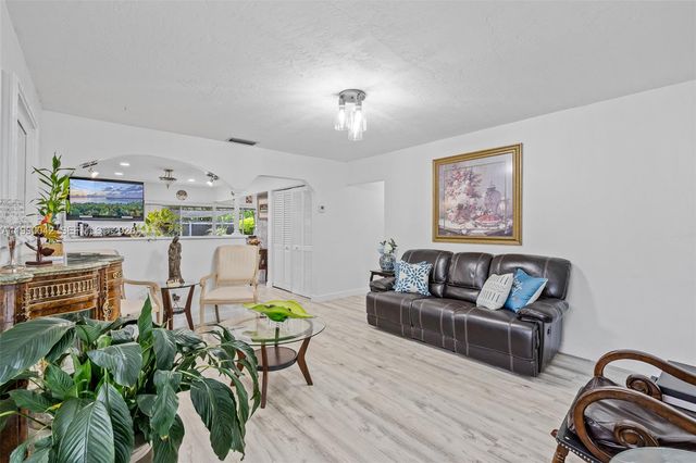 11914 SW 125th Pl, Miami, FL 33186