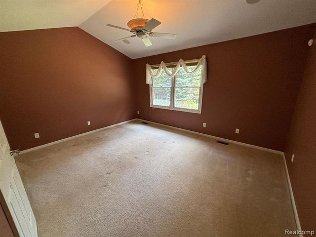 33329 Crooks Street, Rockwood, MI 48173
