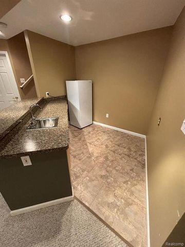 33329 Crooks Street, Rockwood, MI 48173