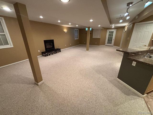 33329 Crooks Street, Rockwood, MI 48173