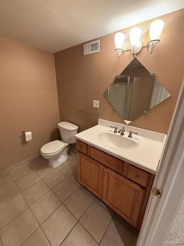 33329 Crooks Street, Rockwood, MI 48173