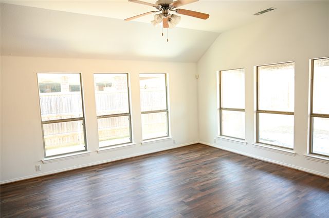 2204 Rockport Drive, Mckinney, TX 75071