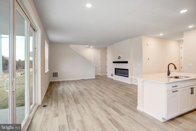 1074 WINTER PL, Bealeton, VA 22712