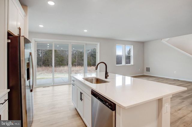 1074 WINTER PL, Bealeton, VA 22712