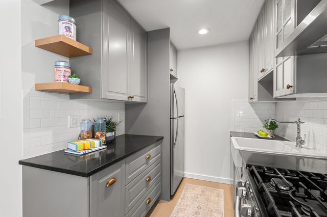 26 Everett St 1, Boston, MA 02130