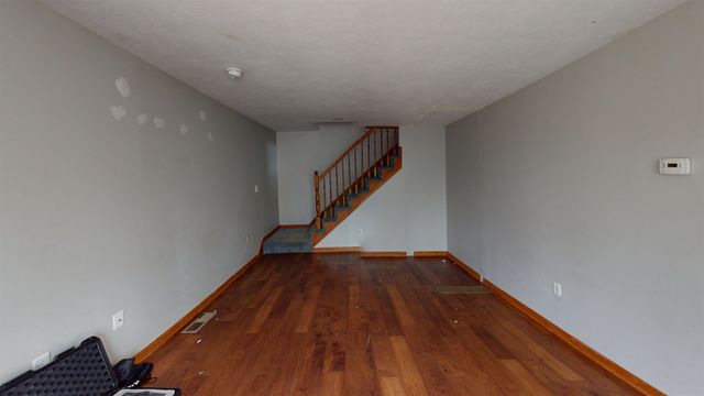 5B Mark Street, Hudson, NH 03051