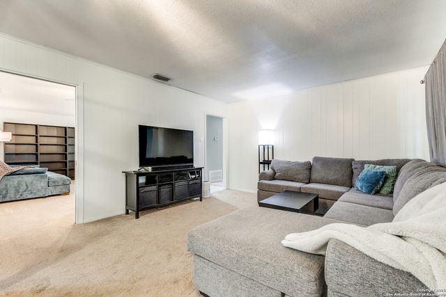 3610 Larkhill, San Antonio, TX 78228