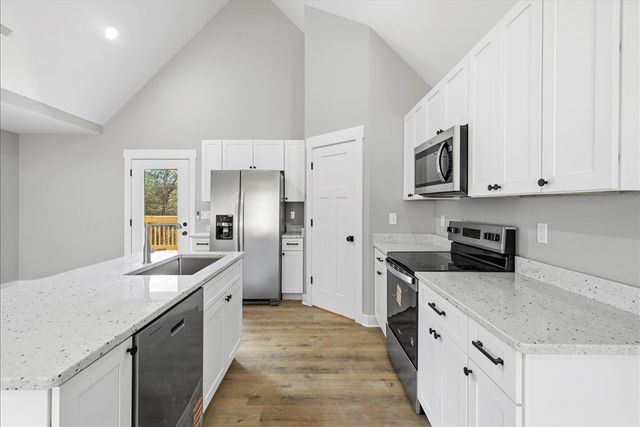 2029 Rolling Hills Way, Rocky Face, GA 30740