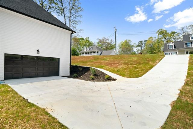 2029 Rolling Hills Way, Rocky Face, GA 30740