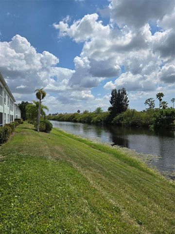 5725 GREENWOOD AVENUE 5201, North Port, FL 34287