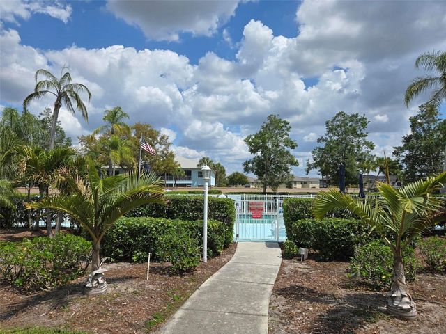 5725 GREENWOOD AVENUE 5201, North Port, FL 34287