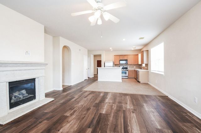 2029 Creek Run Drive, Pearland, TX 77584