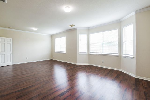 2029 Creek Run Drive, Pearland, TX 77584