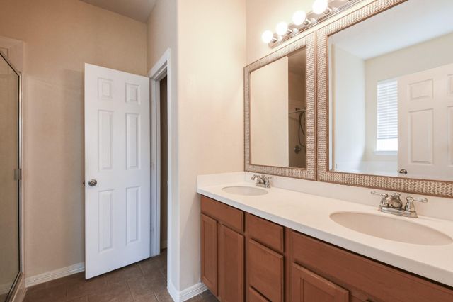 2029 Creek Run Drive, Pearland, TX 77584