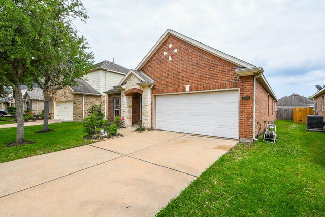 2029 Creek Run Drive, Pearland, TX 77584