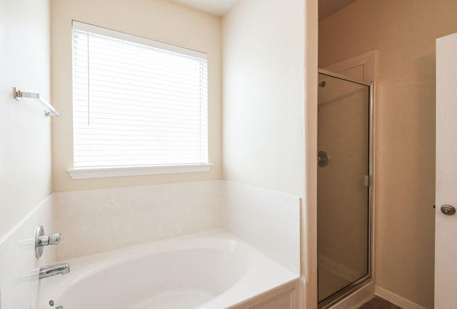 2029 Creek Run Drive, Pearland, TX 77584