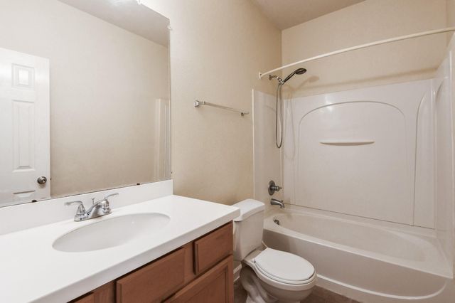 2029 Creek Run Drive, Pearland, TX 77584