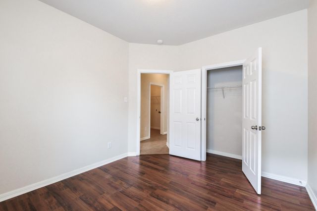 2029 Creek Run Drive, Pearland, TX 77584